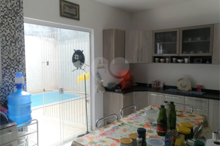 Casa Térrea à venda com 3 quartos, sendo 1 suíte, em Nova Cerejeira, Atibaia, SP
