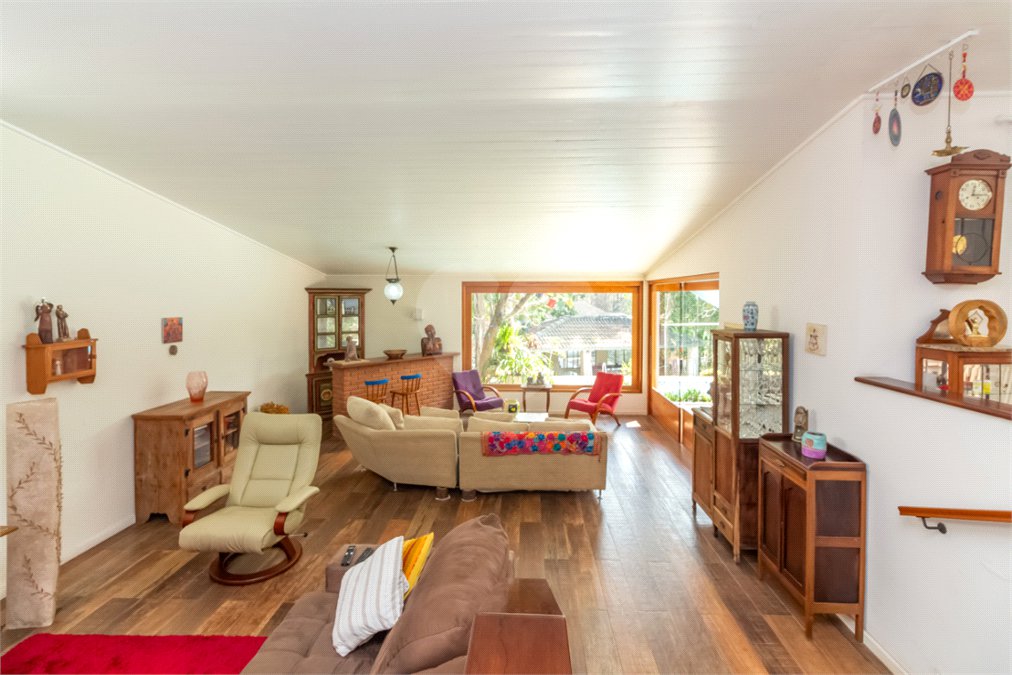 Casa à venda com 4 quartos, sendo 2 suítes, em Chácara Flora, São Paulo, SP