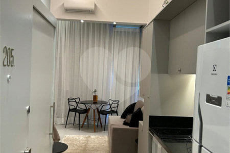 Apartamento à venda ou para alugar com 1 quarto em Pinheiros, São Paulo, SP