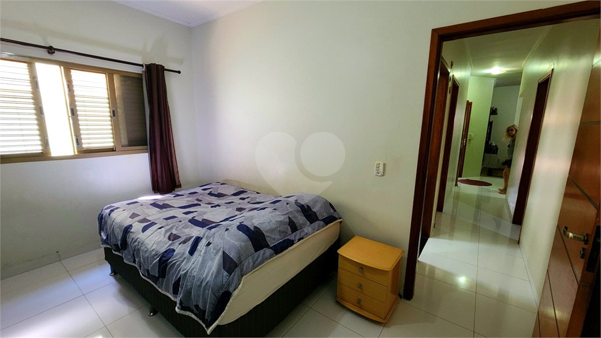 Casa à venda com 3 quartos, sendo 1 suíte, em Parque Residencial Vale do Sol, Araraquara, SP