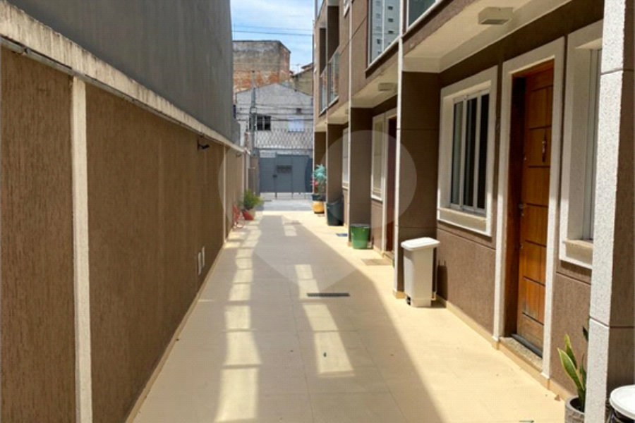 Casa à venda com 2 suítes no condomínio Real Iraci, São Paulo - SP