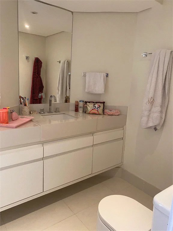 Apartamento à venda com 3 quartos, sendo 2 suítes, em Brooklin Paulista, São Paulo, SP