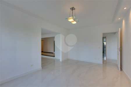 Apartamento à venda com 4 suítes em Jardim Marajoara, São Paulo, SP