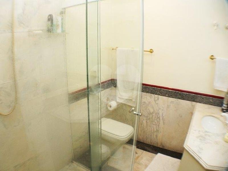 Apartamento à venda ou para alugar com 4 suítes em Moema, São Paulo, SP