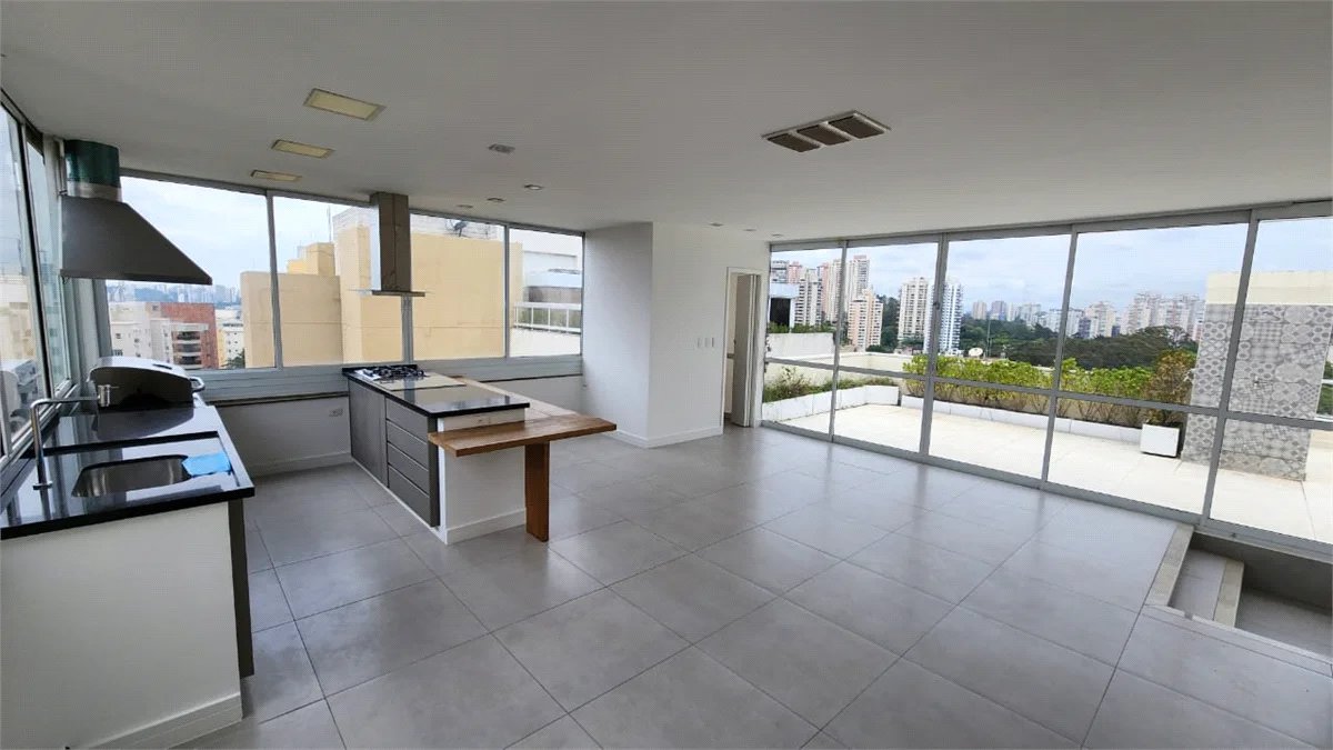 Apartamento à venda com 3 quartos, sendo 2 suítes, em Paraíso do Morumbi, São Paulo, SP