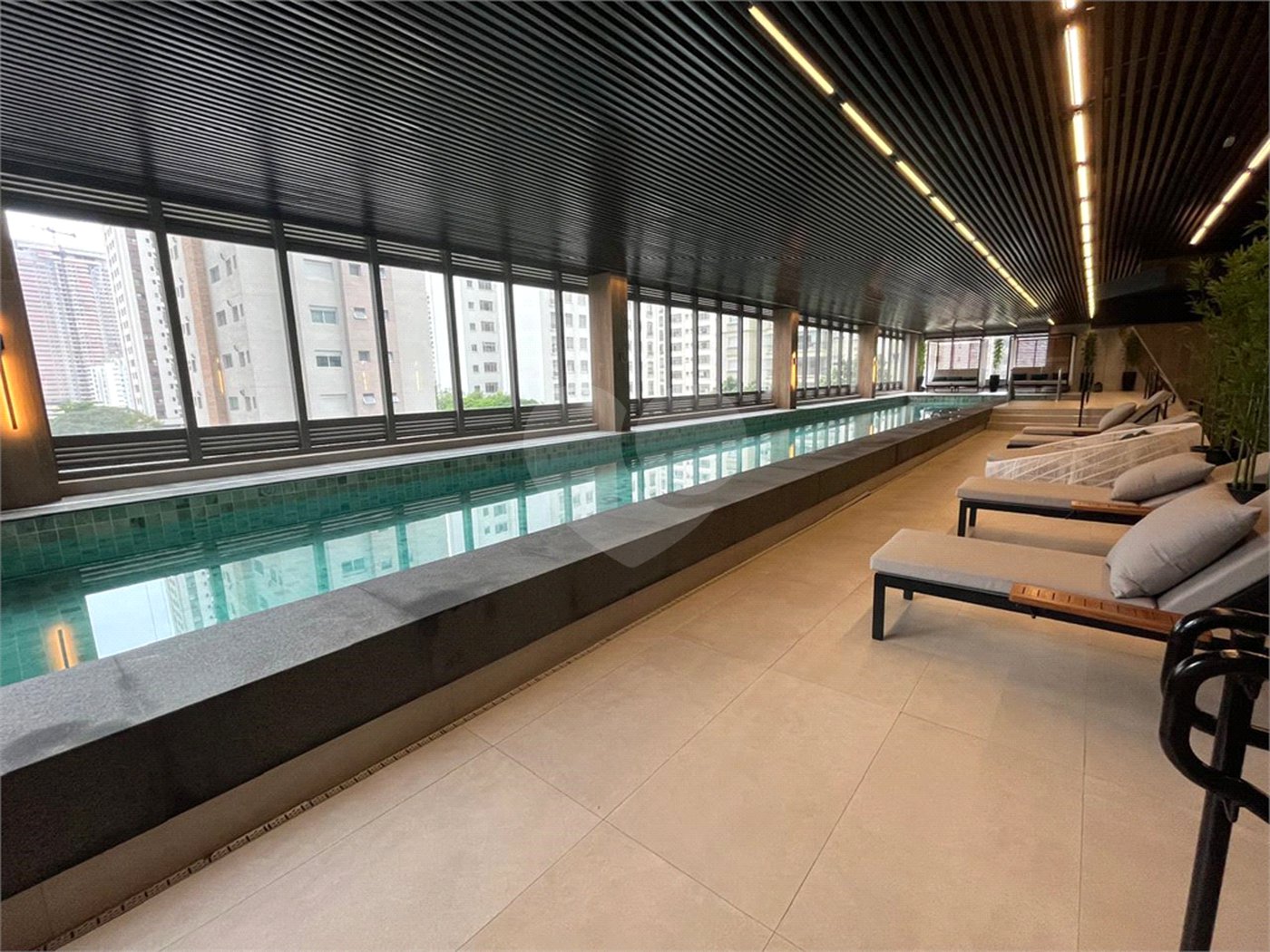 Apartamento à venda com 1 quarto em Santo Amaro, São Paulo, SP