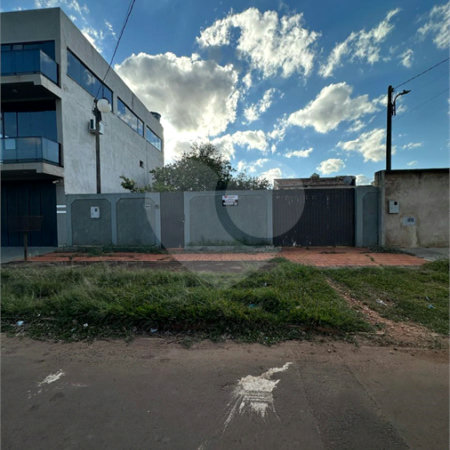 Casa à venda com 2 quartos em Jardim das Rosas, Ponta Porã, MS