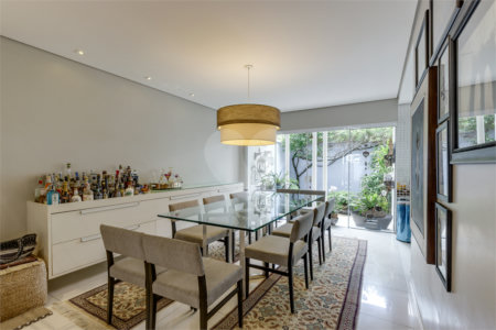Casa de Vila à venda com 3 quartos, sendo 2 suítes, em Brooklin Velho, São Paulo, SP
