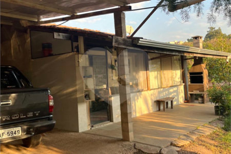 Chácara à venda com 3 quartos, sendo 1 suíte, em Cachoeira, Vinhedo, SP