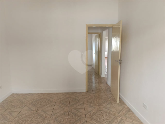 Casa à venda com 2 quartos em Capoavinha, Mairiporã, SP