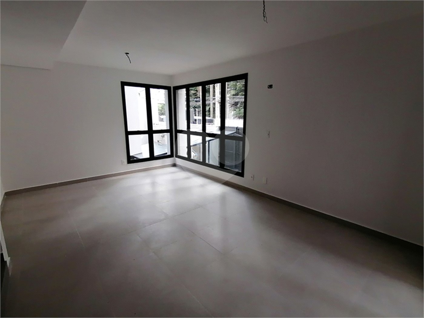 Casa à venda ou para alugar com 3 quartos, sendo 1 suíte,  no condomínio Cube Tutóia, São Paulo - SP