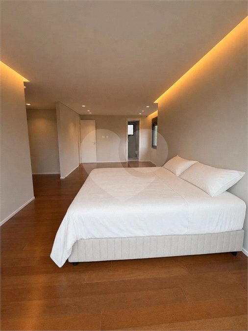 Apartamento à venda com 3 suítes em Brooklin Paulista, São Paulo, SP