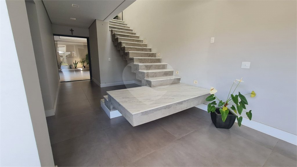 Casa à venda com 3 suítes em Vila Nastri, Itapetininga, SP