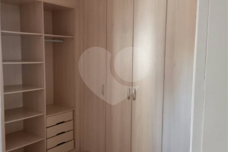 Apartamento à venda com 3 quartos, sendo 1 suíte,  em Vila Olímpia, São Paulo, SP