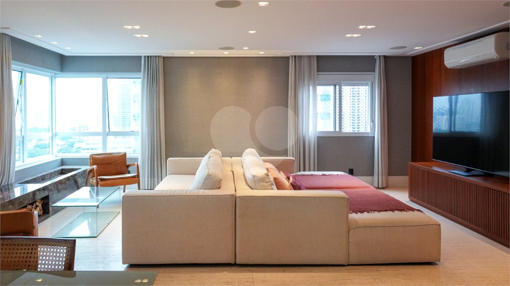 Apartamento à venda com 3 suítes em Brooklin, São Paulo, SP