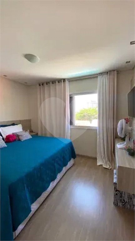 Sobrado à venda com 4 quartos, sendo 1 suíte, em Jardim Colorado, São José dos Campos, SP