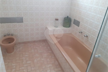 Sobrado à venda com 4 quartos, sendo 1 suíte,  em Jardim São Paulo(zona Norte), São Paulo, SP