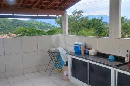 Villagio à venda com 3 quartos em Senador Vasconcelos, Rio de Janeiro, RJ