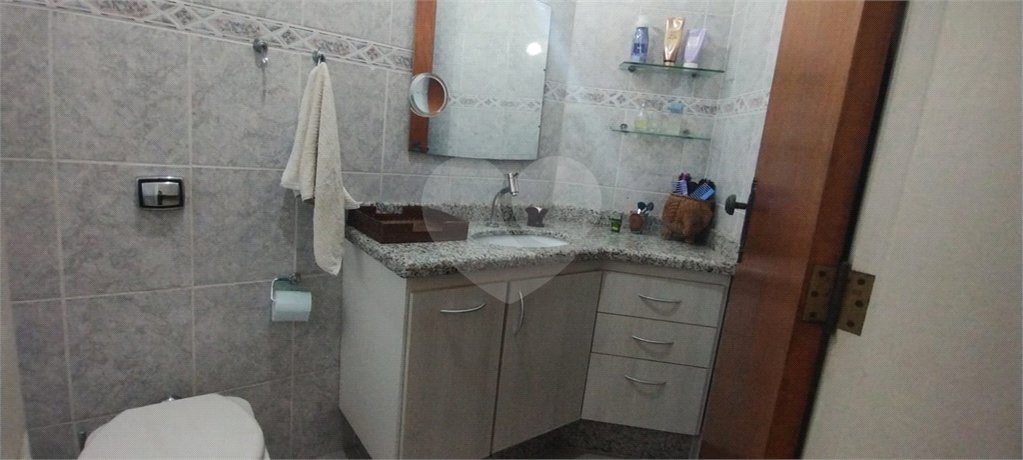 Casa à venda com 4 quartos, sendo 1 suíte, em Jardim Guadalajara, Sorocaba, SP