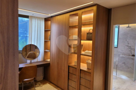 Apartamento à venda com 4 suítes em Vila Madalena, São Paulo, SP