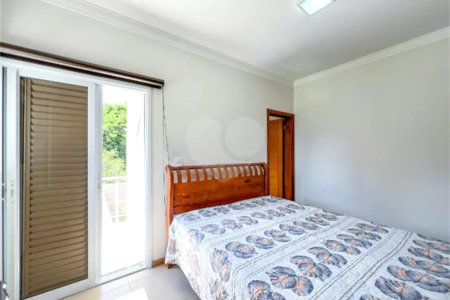 Casa à venda com 3 suítes no condomínio Portal do Lago, Valinhos - SP