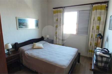 Cobertura à venda com 4 quartos, sendo 2 suítes,  em Vila Embaré, Valinhos, SP