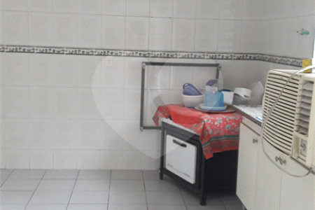 Casa à venda com 4 quartos, sendo 1 suíte, em Vila Santa Terezinha, Várzea Paulista, SP