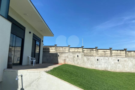 Casa à venda com 3 suítes no condomínio Terras de Santa Teresa, Itupeva - SP