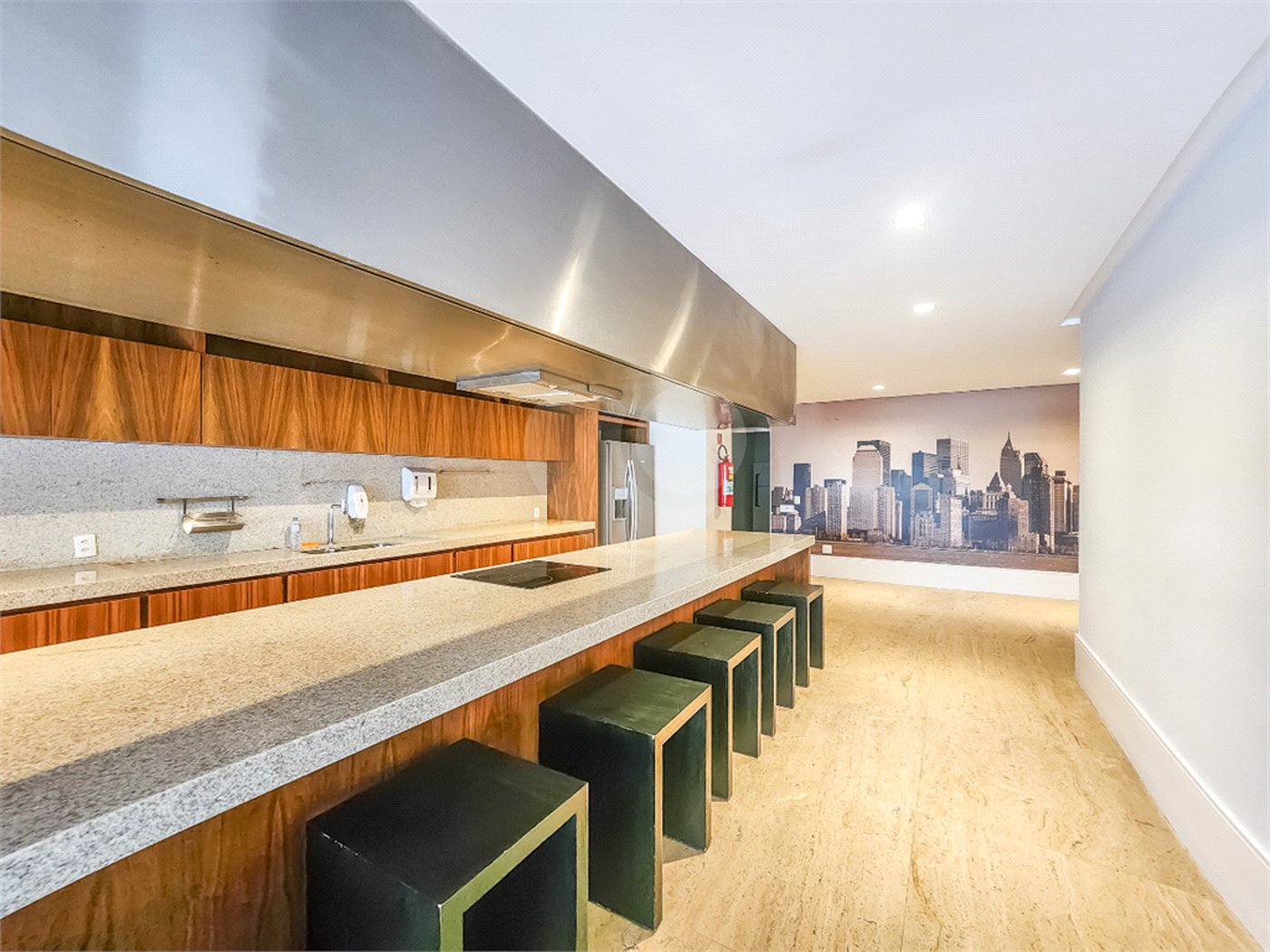 Apartamento à venda com 4 quartos, sendo 3 suítes, em Brooklin Paulista, São Paulo, SP