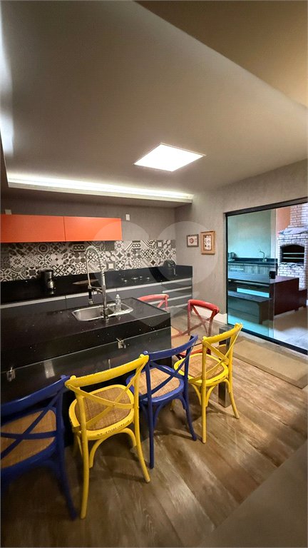 Casa à venda com 3 quartos, sendo 1 suíte, em Ferradurinha, Armação dos Búzios, RJ