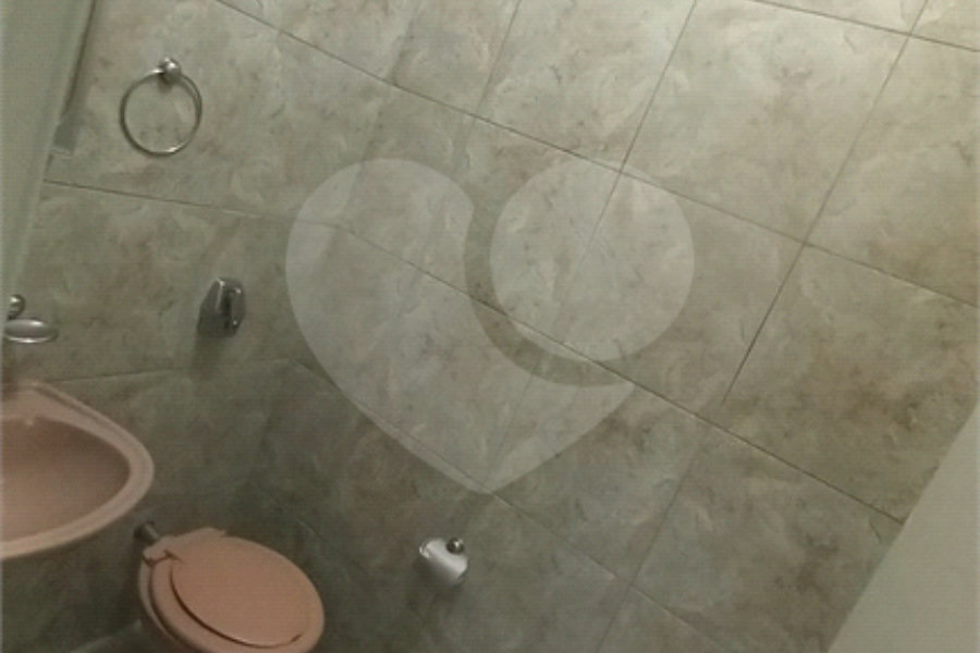 Sobrado à venda com 4 quartos, sendo 2 suítes, em Tremembé, São Paulo, SP
