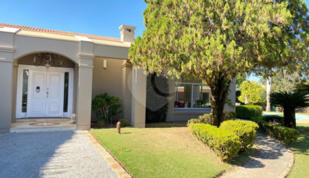 Casa à venda com 5 suítes no condomínio Santa Maria, Votorantim - SP