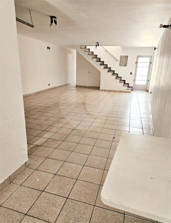 Casa à venda com 3 quartos, sendo 1 suíte, em Vila Maria Alta, São Paulo, SP