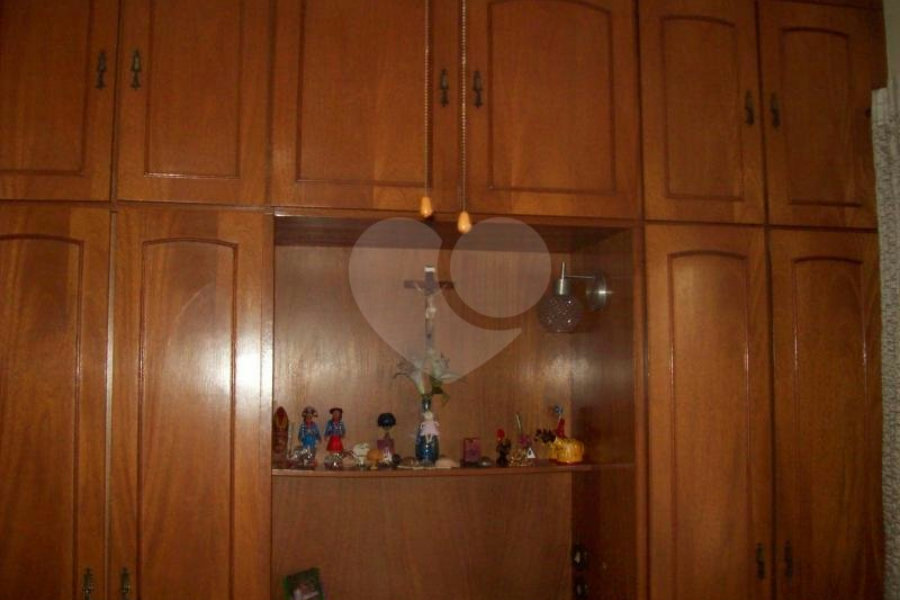 Casa Térrea à venda com 3 quartos, sendo 1 suíte, em Vila Constança, São Paulo, SP