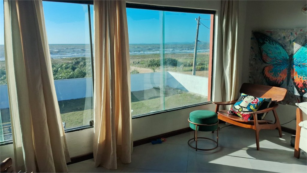 Casa à venda com 5 quartos, sendo 2 suítes, em Long Beach (tamoios), Cabo Frio, RJ