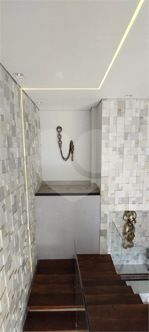 Casa à venda com 3 suítes no condomínio Figueira Garden, Atibaia - SP