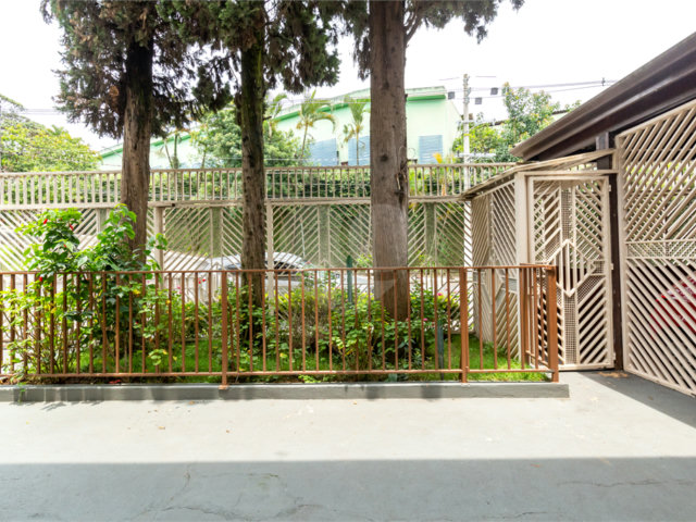 Sobrado à venda com 3 quartos, sendo 1 suíte,  em Jardim Prudência, São Paulo, SP