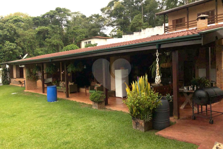 Casa Térrea à venda com 4 quartos, sendo 2 suítes, em Roseira, Mairiporã, SP