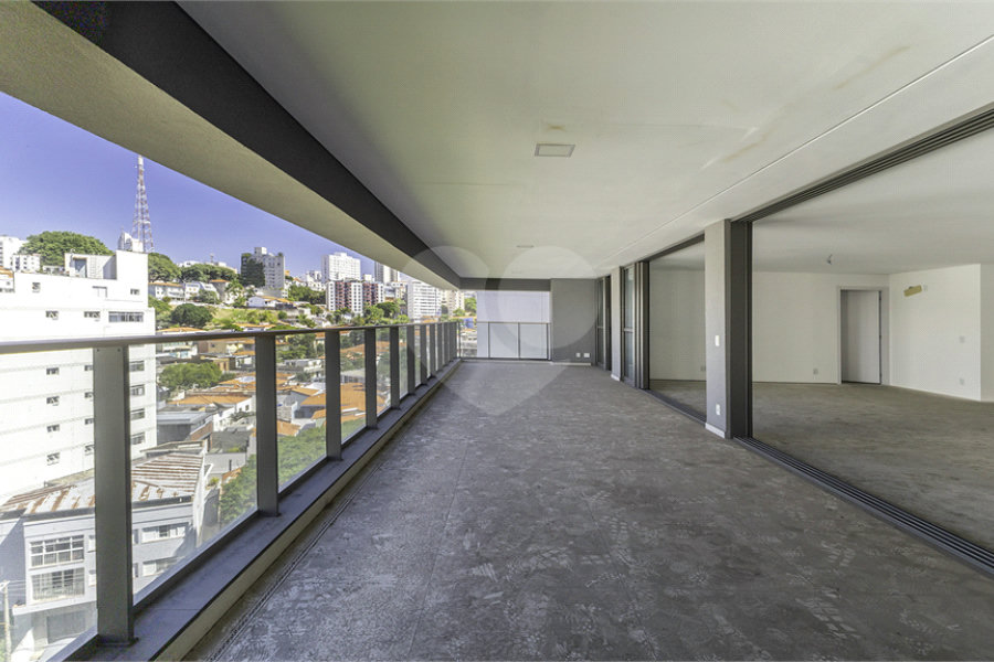 Apartamento à venda com 4 quartos, sendo 3 suítes, em Perdizes, São Paulo, SP