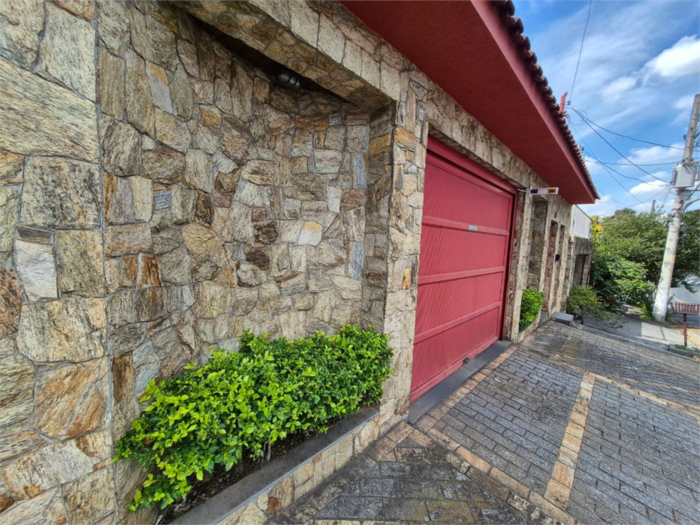 Casa à venda com 3 quartos, sendo 1 suíte, em Parque São Domingos, São Paulo, SP