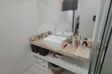 Casa à venda ou para alugar com 2 quartos, sendo 1 suíte, no condomínio Sem Nome Estrada Guandu do Sapê 1444, Rio de Janeiro - RJ