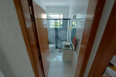 CASA TÉRREA À VENDA NA MOOCA - COM PORTEIRA FECHADA.