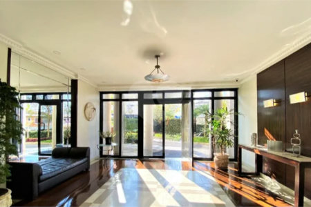 Apartamento à venda no Mandaqui com 3 dormitórios, sendo 1 suíte, sala ampla e bem distribuída, cozinha, 2 banheiros e área de serviço. O imóvel conta ainda com 1 vaga de garagem.