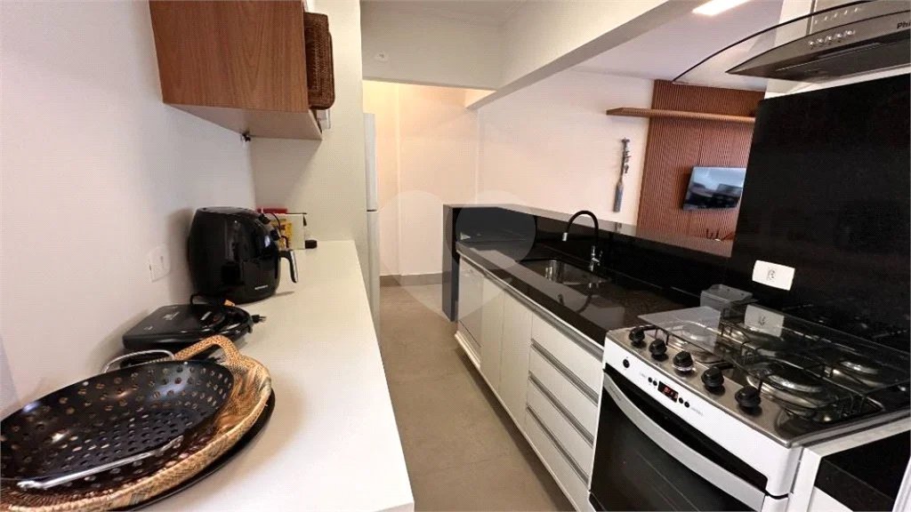 Apartamento à venda com 3 quartos, sendo 1 suíte,  em Riviera de São Lourenço, Bertioga, SP
