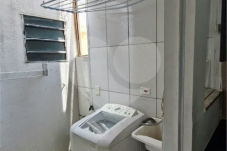Casa à venda com 2 quartos, sendo 1 suíte, no condomínio A.m.costa, São Paulo - SP