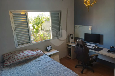 Casa à venda com 3 quartos, sendo 1 suíte,  em Vila Industrial, São Paulo, SP