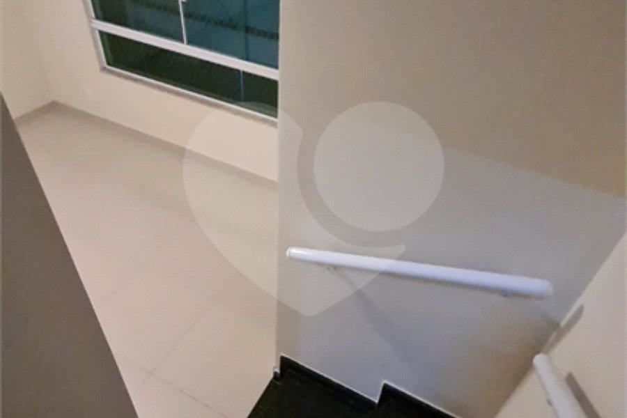Casa à venda com 3 quartos, sendo 1 suíte, no condomínio Alvorada Parque Vitória, São Paulo - SP