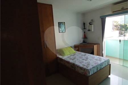 Casa à venda com 3 suítes no condomínio Mansões da Prata, Rio de Janeiro - RJ