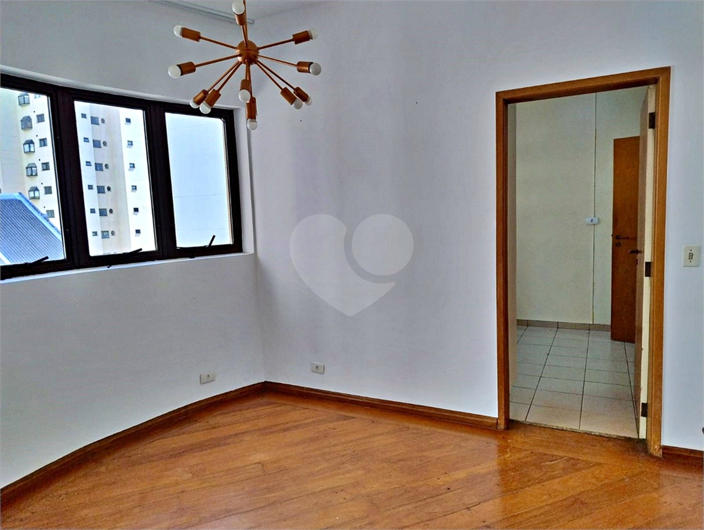 Apartamento à venda com 4 quartos, sendo 2 suítes,  em Indianópolis, São Paulo, SP