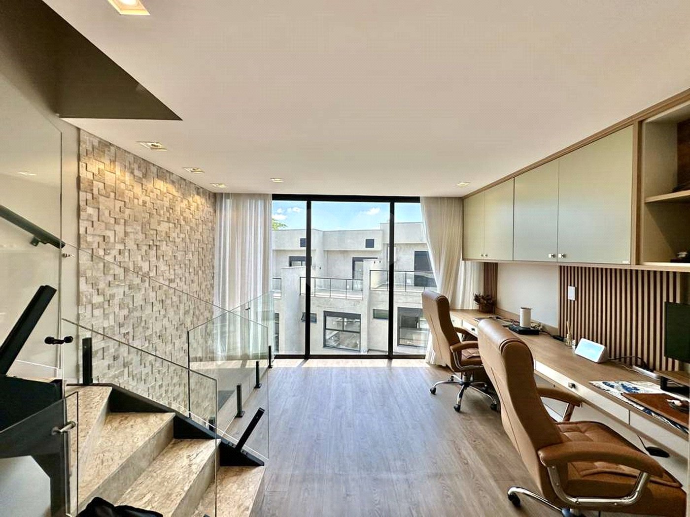 Casa à venda com 2 suítes no condomínio Gran Loft, Cotia - SP